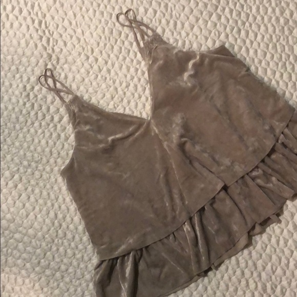 BNWT Crushed Velvet Top - Picture 2 of 5